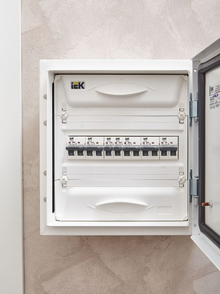 IEK ARMAT Автоматический выключатель M06N 1P C 50А IEK, AR-M06N-1-C050