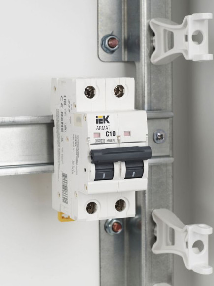 IEK ARMAT Автоматический выключатель M06N 2P C 10А IEK, AR-M06N-2-C010 IEK ARMAT Автоматический выключатель M06N 2P C 10А IEK, AR-M06N-2-C010