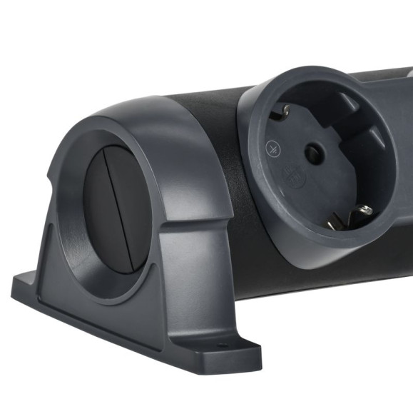 IEK COMFORT Удлинитель У03К 3 места 2P+PE 1,5м 3х1,5мм2 16А черный IEK, 694601