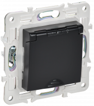 SKANDY Розетка 1-местная с заземлением с защитными шторками и крышкой 16А IP44 SK-R11Bl черный , SK-R16-16-44-K02