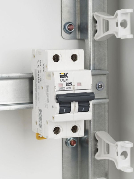 IEK ARMAT Автоматический выключатель M06N 2P C 25А IEK, AR-M06N-2-C025