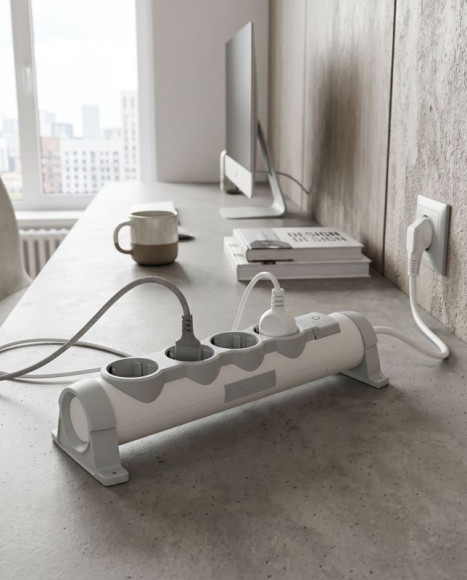 IEK COMFORT Удлинитель У05К 5 мест 2P+PE 5м 3х1,5мм2 16А белый IEK, 694685