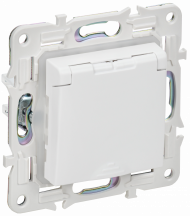 SKANDY Розетка 1-местная с заземлением с защитными шторками и крышкой 16А IP44 SK-R11W арктический белый , SK-R16-16-44-K01