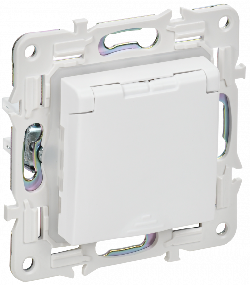IEK SKANDY Розетка 1-местная с заземлением с защитными шторками и крышкой 16А IP44 SK-R11W арктический белый , SK-R16-16-44-K01
