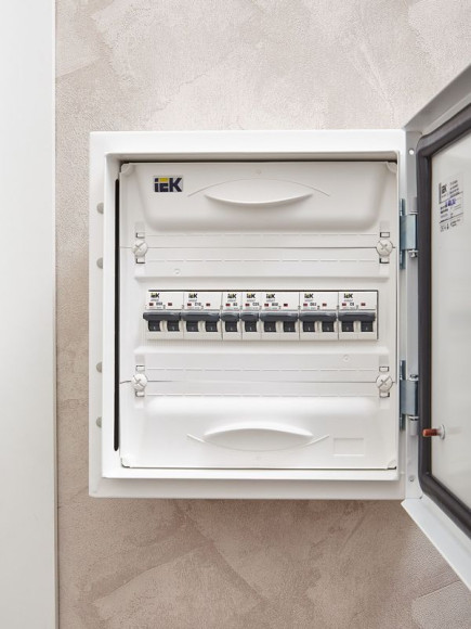 IEK ARMAT Автоматический выключатель M06N 1P B 2А IEK, AR-M06N-1-B002