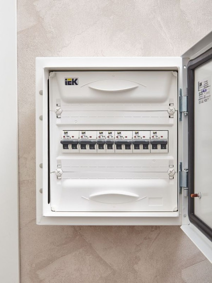 IEK ARMAT Автоматический выключатель M10N 1P B 10А IEK, AR-M10N-1-B010
