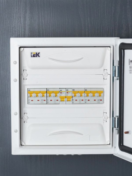 IEK KARAT Автоматический выключатель ВА47-29 1P C 50А 4,5кА IEK, MVA20-1-050-C