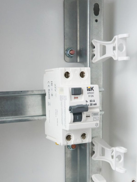 IEK ARMAT Выключатель дифференциального тока R10N 2P 63А 30мА тип AC IEK, AR-R10N-2-063C030