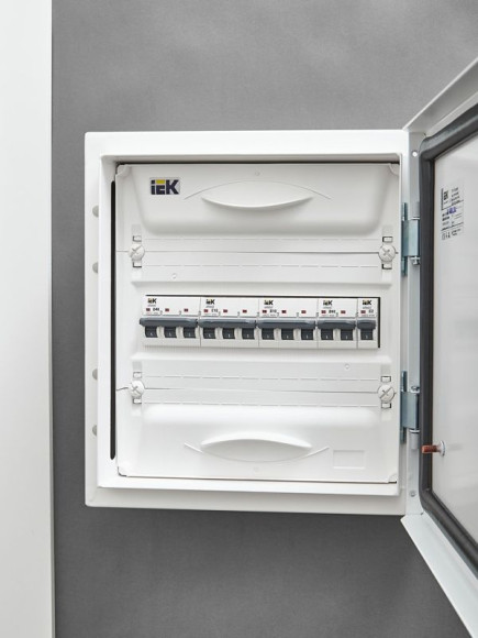 IEK ARMAT Автоматический выключатель M06N 3P C 10А IEK, AR-M06N-3-C010