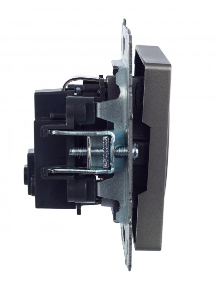 IEK BRITE Розетка 1-местная с заземлением с защитными шторками 16А РС14-1-0-БрС сталь , BR-R14-16-K46