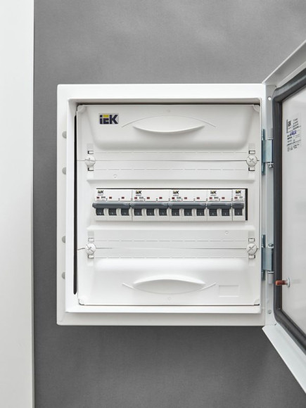 IEK ARMAT Автоматический выключатель M06N 3P C 25А IEK, AR-M06N-3-C025