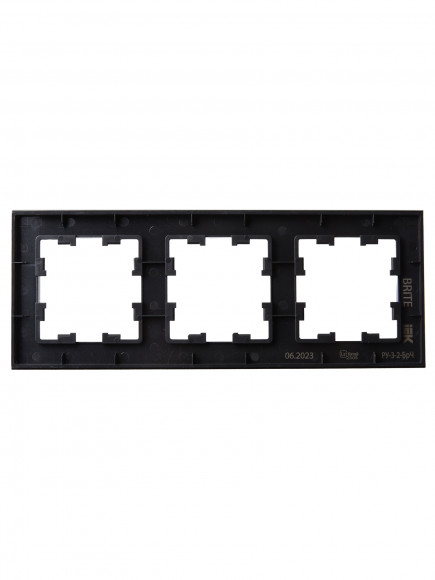 IEK BRITE Рамка 3 -местная РУ-3-2-БрЧ стекло черный , BR-M32-G-K02
