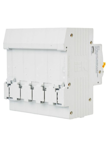 IEK KARAT Дифференциальный автомат АД14 4P 40А 30мА тип AC IEK, MAD10-4-040-C-030