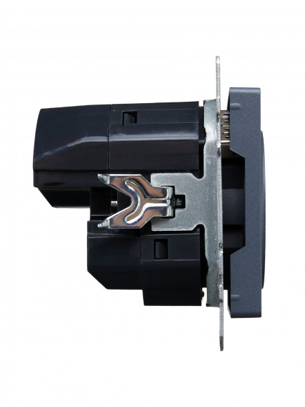 IEK BRITE Розетка 1-местная с заземлением с защитными шторками 16А с USB A+A 5В 2,1А РЮш10-1-БрМ маренго , BR-R14-16-U21-D21-K35