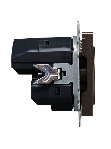 IEK BRITE Розетка 1-местная с заземлением с защитными шторками 16А с USB A+A 5В 2,1А РЮш10-1-БрТБ темная бронза , BR-R14-16-U21-D21-K45