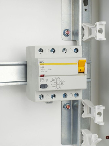 IEK Выключатель дифференциальный (УЗО) ВД1-63 4Р 40А 30мА IEK, MDV10-4-040-030