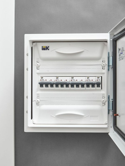 IEK ARMAT Автоматический выключатель M06N 3P B 1А IEK, AR-M06N-3-B001 IEK ARMAT Автоматический выключатель M06N 3P B 1А IEK, AR-M06N-3-B001