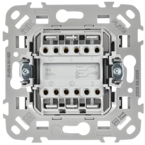 IEK FLITE Выключатель 2-клавишный проходной 10А ВС62-1-0-ФлЧ черный IEK, FI-V22-0-10-1-K02