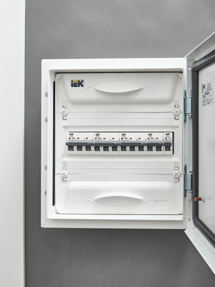 IEK ARMAT Автоматический выключатель M06N 3P B 20А IEK, AR-M06N-3-B020 IEK ARMAT Автоматический выключатель M06N 3P B 20А IEK, AR-M06N-3-B020