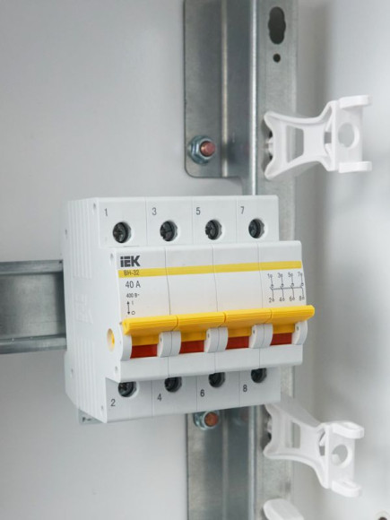 IEK KARAT Выключатель нагрузки (мини-рубильник) ВН-32 4P 40А IEK, MNV10-4-040