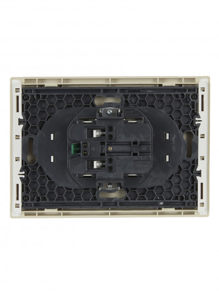 IEK FORTE&PIANO Розетка 2-местная с заземлением с защитными шторками безвинтовое крепление 16А FP423 ваниль , FP-R24-16-1-K10