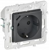 SKANDY Розетка с заземлением с защитными шторками 16А с USB C 18Вт SK-R17T титан , SK-R14-16-U14-018-K48