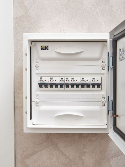 IEK ARMAT Автоматический выключатель M06N 1P C 63А IEK, AR-M06N-1-C063